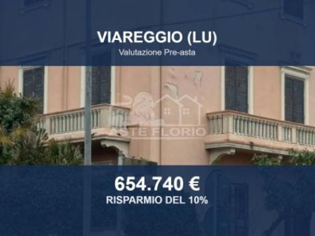 Immobile in asta di 384 m con più di 5 locali in vendita a Viareggio