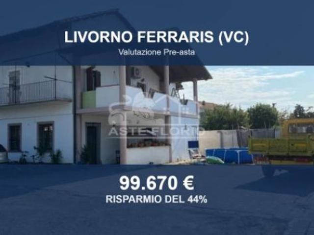 Immobile in asta di 385 m con più di 5 locali e box auto in vendita a Livorno Ferraris