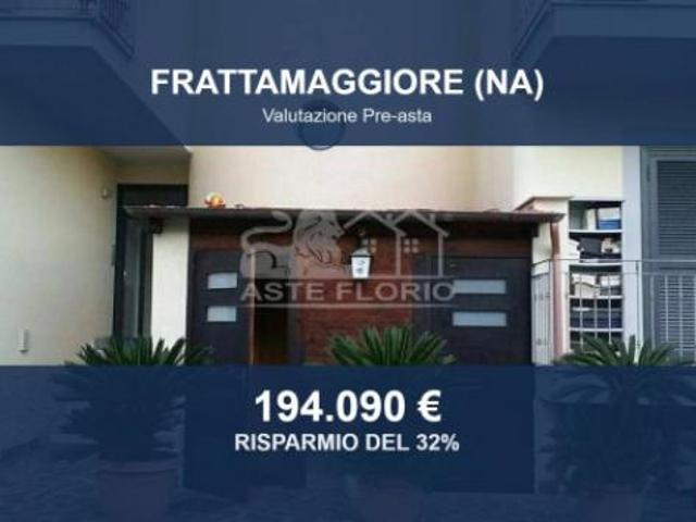 Immobile in asta di 389 m con più di 5 locali in vendita a Frattamaggiore