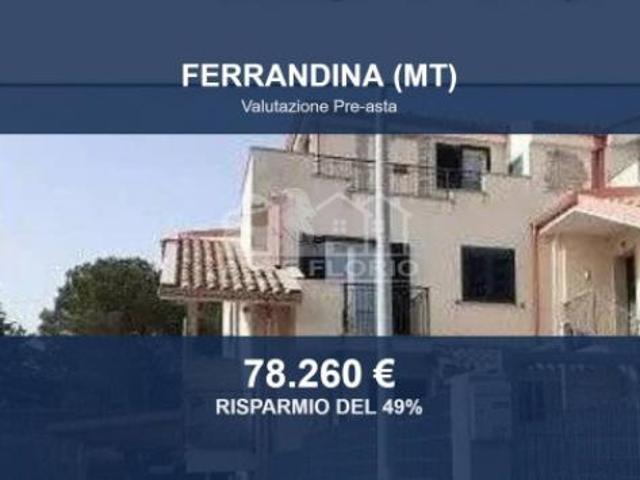Immobile in asta di 38 m con più di 5 locali e box auto in vendita a Ferrandina