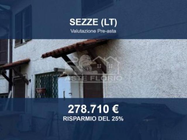 Immobile in asta di 393 m con più di 5 locali in vendita a Sezze