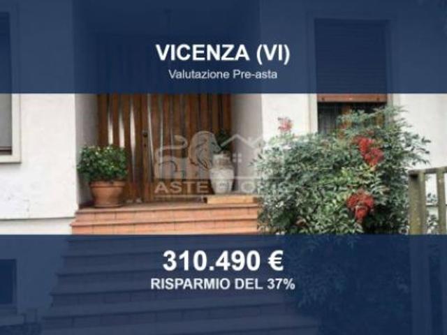 Immobile in asta di 392 m con più di 5 locali e box auto in vendita a Vicenza
