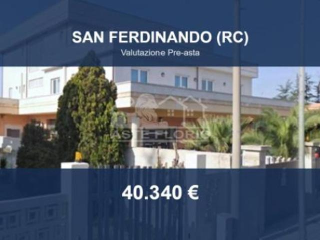 Immobile in asta di 397 m con più di 5 locali in vendita a San Ferdinando