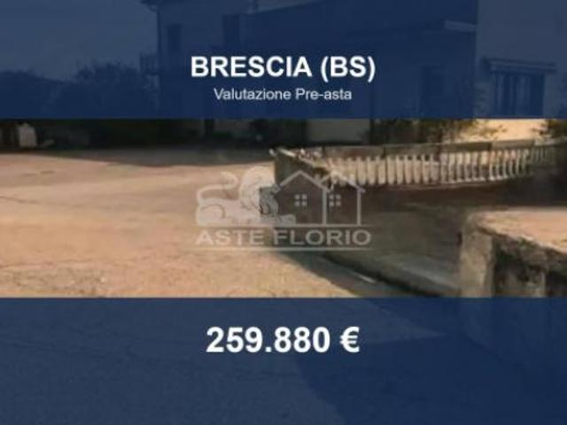 Immobile in asta di 395 m, box auto in vendita a Brescia