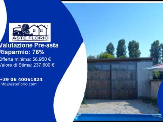 Immobile in asta di 396 m con più di 5 locali e box auto doppio in vendita a Trino