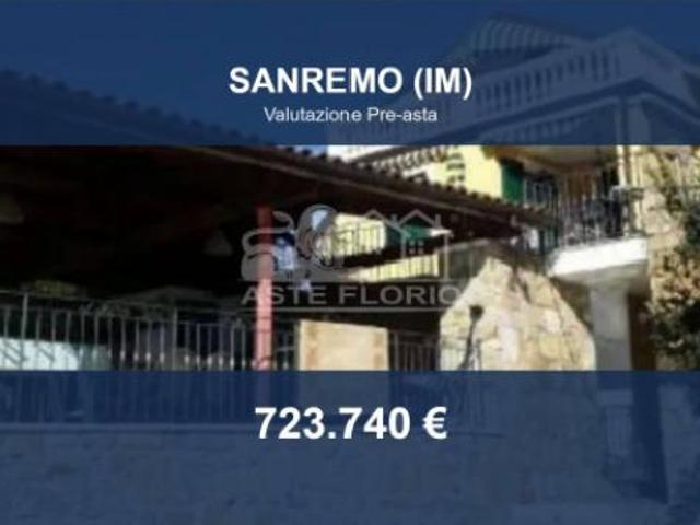Immobile in asta di 300 m con più di 5 locali e box auto in vendita a Sanremo