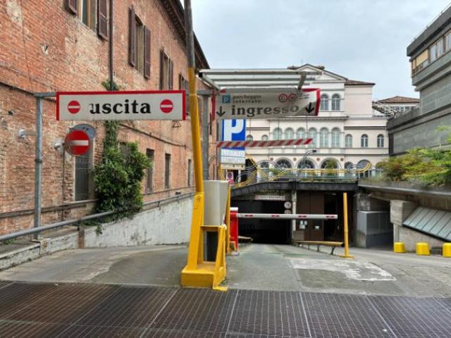 Immobile in asta di 304 m in vendita a Piacenza