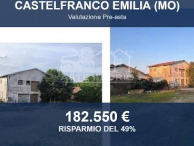 Immobile in asta di 3101 m in vendita a Castelfranco Emilia