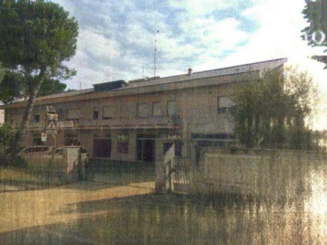Immobile in asta di 96 m con più di 5 locali in vendita a Corridonia