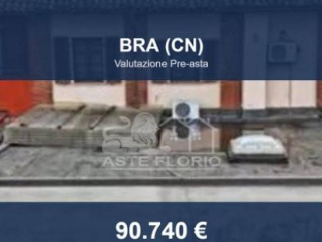 Immobile in asta di 317 m in vendita a Bra