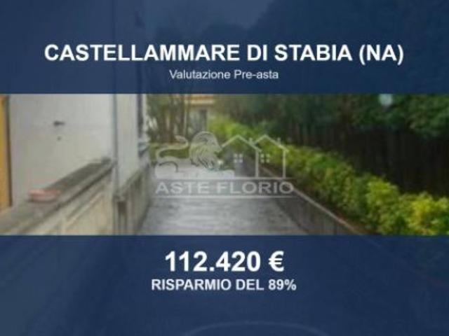 Immobile in asta di 314 m con più di 5 locali in vendita a Castellammare di Stabia