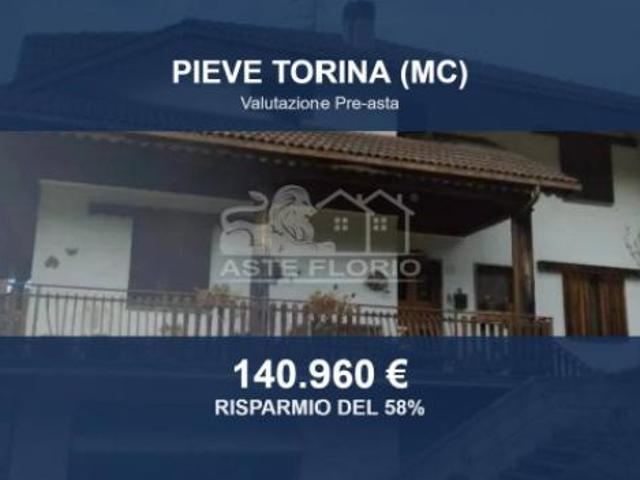 Immobile in asta di 315 m, box auto in vendita a Pieve Torina