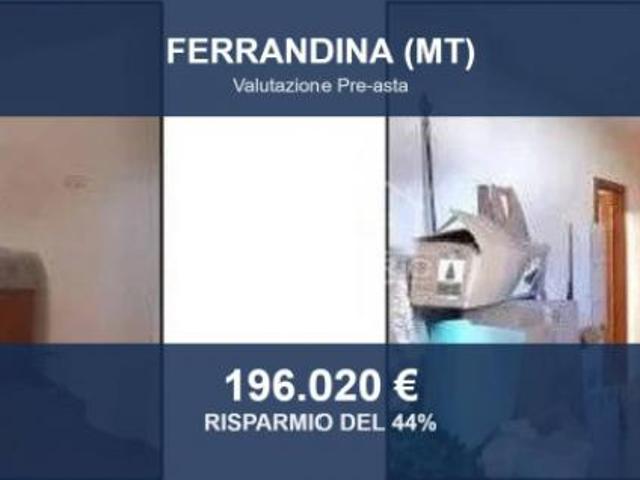 Immobile in asta di 323 m, box auto in vendita a Ferrandina