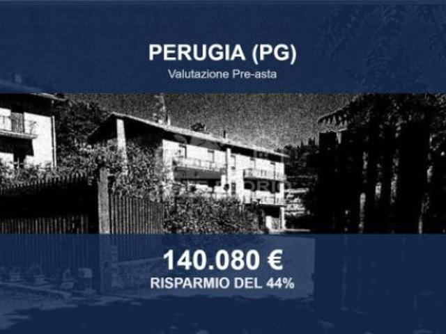 Immobile in asta di 322 m, box auto doppio in vendita a Perugia