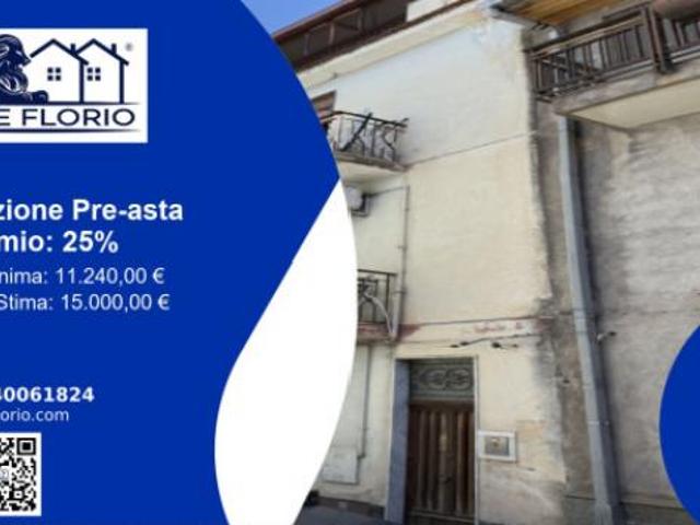 Immobile in asta di 32 m in vendita a Adrano