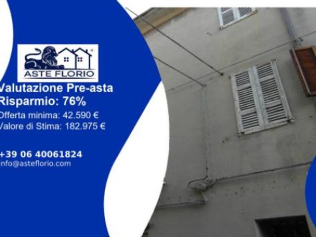 Immobile in asta di 332 m con più di 5 locali in vendita a Monte San Pietrangeli