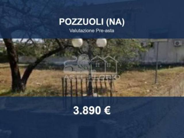 Immobile in asta di 338 m in vendita a Napoli
