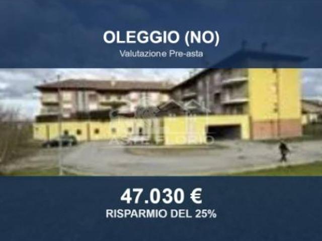 Immobile in asta di 47 m, box auto in vendita a Oleggio