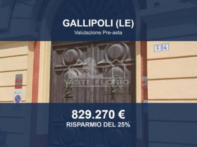 Immobile in asta di 482 m con più di 5 locali in vendita a Gallipoli
