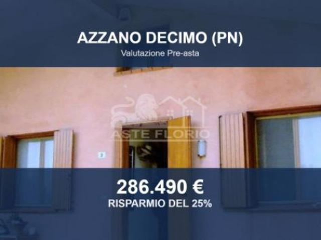 Immobile in asta di 489 m con più di 5 locali e box auto doppio in vendita a Azzano Decimo
