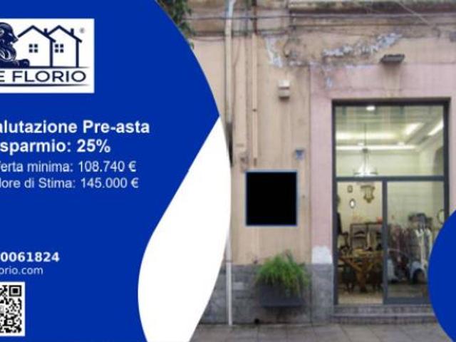 Immobile in asta di 48 m con più di 5 locali in vendita a Palermo