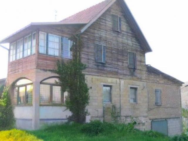 Immobile in asta di 400 m in vendita a Acquapendente