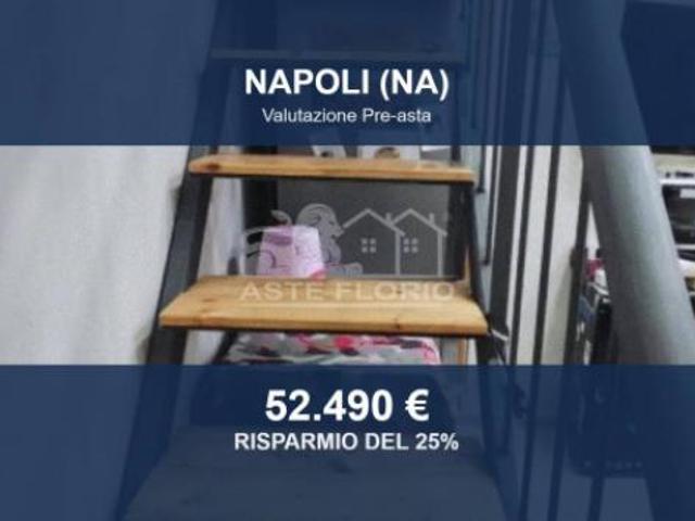 Immobile in asta di 40 m in vendita a Napoli