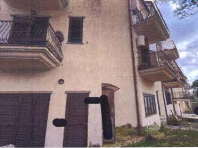 Immobile in asta di 40 m in vendita a La Maddalena