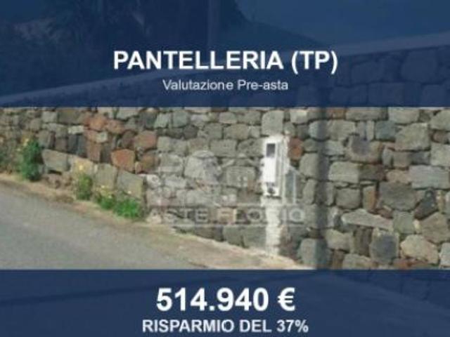 Immobile in asta di 410 m con più di 5 locali in vendita a Pantelleria
