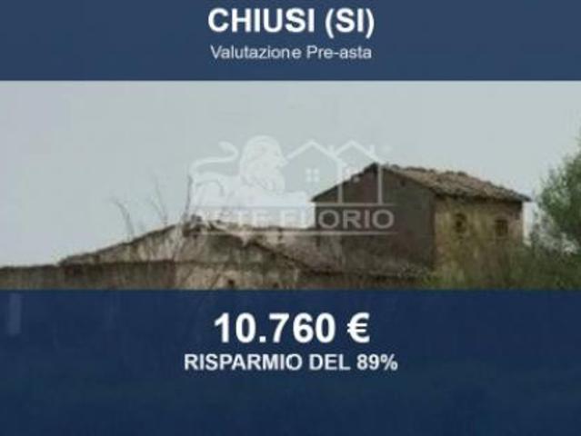 Immobile in asta di 414 m con più di 5 locali e box auto in vendita a Chiusi