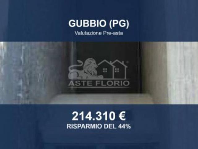 Immobile in asta di 419 m con più di 5 locali e box auto in vendita a Gubbio