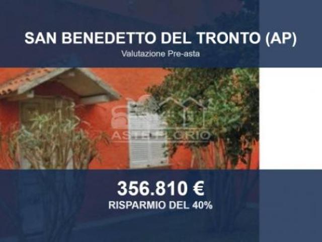 Immobile in asta di 420 m con più di 5 locali e box auto in vendita a San Benedetto del Tronto