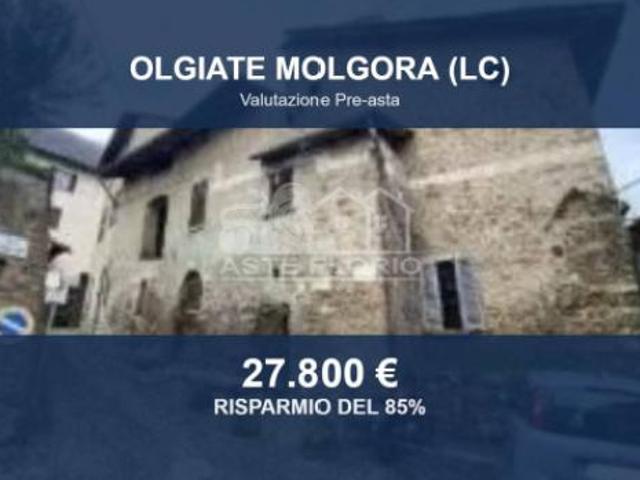 Immobile in asta di 427 m con più di 5 locali in vendita a Olgiate Molgora