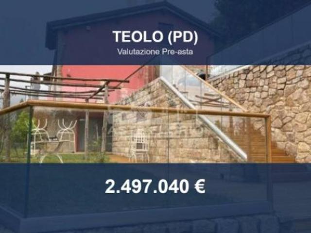 Immobile in asta di 430 m con più di 5 locali e box auto in vendita a Teolo