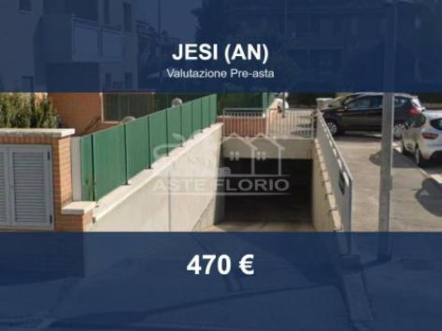 Immobile in asta di 4 m in vendita a Jesi
