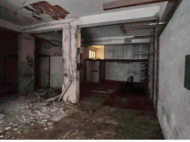 Immobile in asta di 54 m con più di 5 locali in vendita a Palermo