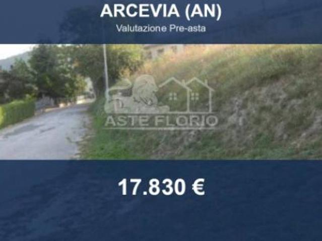 Immobile in asta di 5546 m in vendita a Arcevia