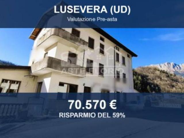 Immobile in asta di 554 m in vendita a Lusevera