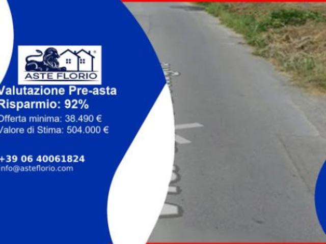 Immobile in asta di 560 m con più di 5 locali in vendita a Pescia