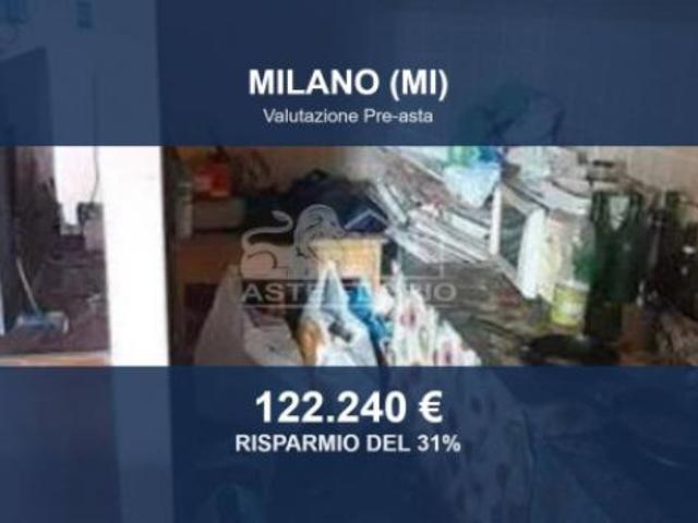 Immobile in asta di 57 m, box auto in vendita a Milano