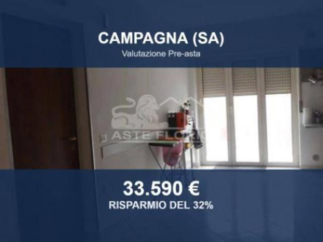 Immobile in asta di 57 m, box auto in vendita a Campagna