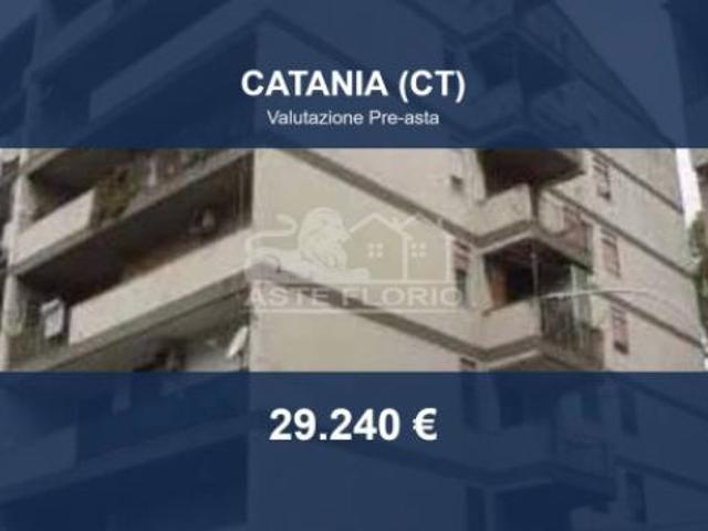 Immobile in asta di 58 m con più di 5 locali in vendita a Catania
