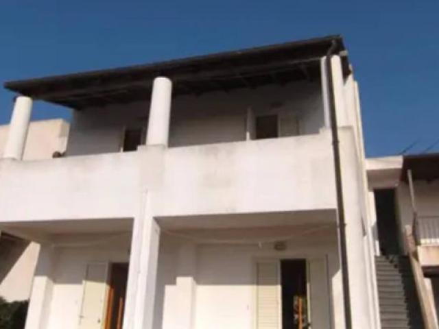 Immobile in asta di 58 m, box auto in vendita a Lipari