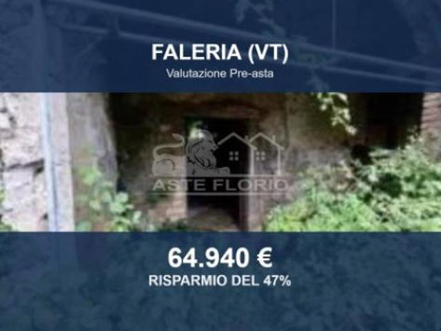 Immobile in asta di 599 m con più di 5 locali in vendita a Faleria