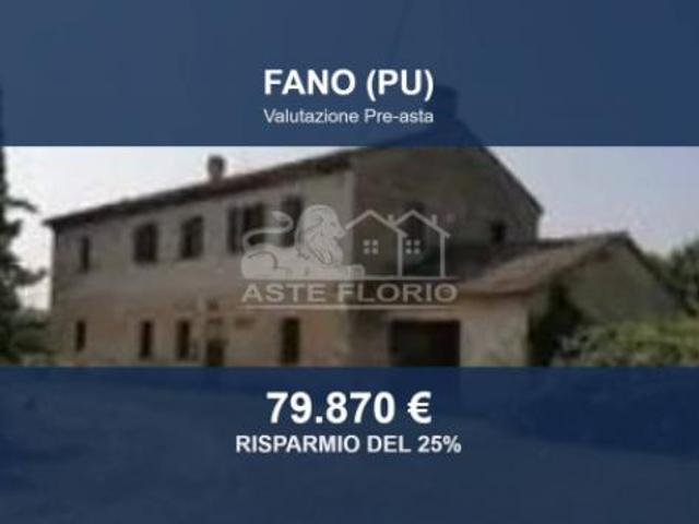 Immobile in asta di 505 m con più di 5 locali in vendita a Fano