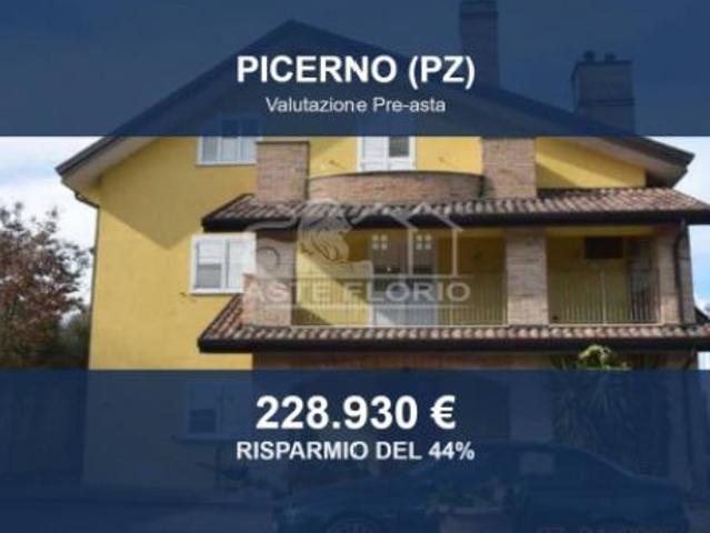 Immobile in asta di 514 m con più di 5 locali in vendita a Picerno