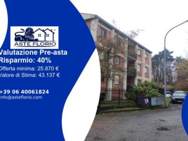 Immobile in asta di 51 m con più di 5 locali in vendita a Varese