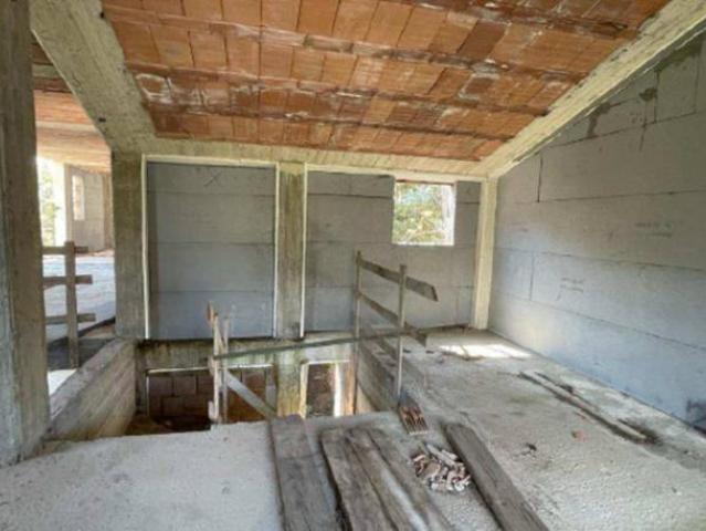 Immobile in asta di 525 m con più di 5 locali in vendita a Arezzo