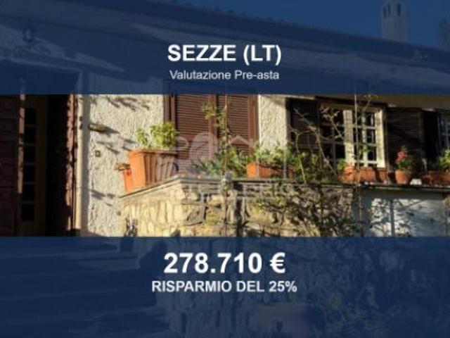 Immobile in asta di 525 m con più di 5 locali in vendita a Sezze