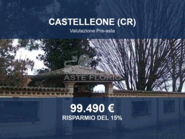 Immobile in asta di 529 m con più di 5 locali e box auto in vendita a Castelleone